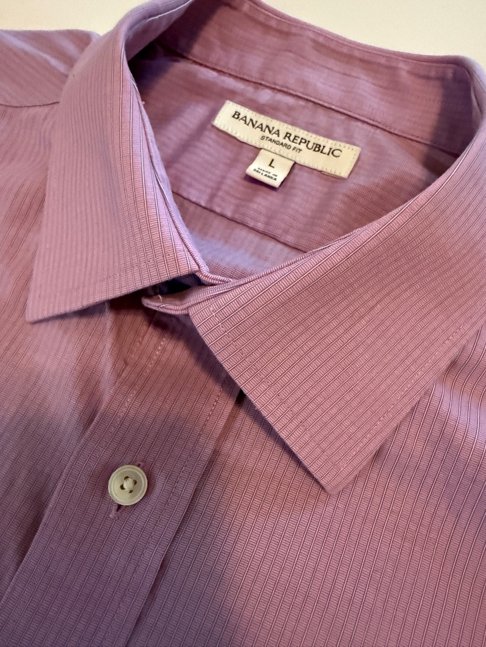 Banana Republic Men’s Standard Fit Dress Shirt – Size Large